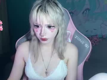 April, live webcam girl, age 20, streaming now, teen, cute