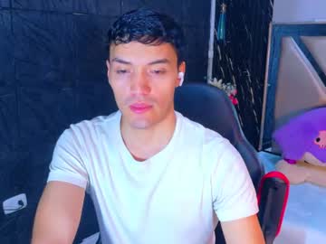 aron_darkx, live webcam girl, from CO, streaming now