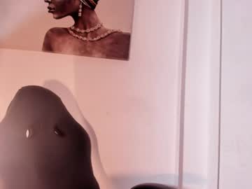 Lucia, live webcam girl, age 22, from CO, streaming now, young, latina