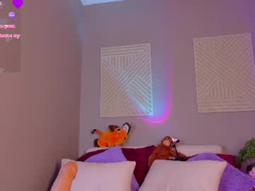 Arya, live webcam girl, age 24, from CO, streaming now, latina, anal
