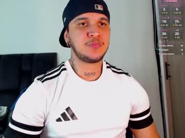Austin, live webcam girl, age 25, from VE, streaming now, daddy, uncut