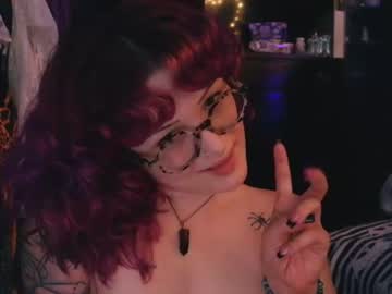 Autumn <3, live webcam girl, age 21, from US, streaming now, shy, young