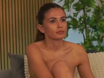 AVRILL CYRUX, live webcam girl, from RO, streaming now, lovense, squirt