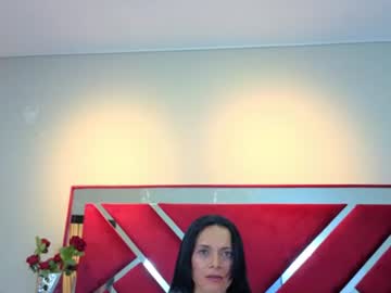 azura_lion, live webcam girl, age 41, from CO, streaming now, deepthroat, milf