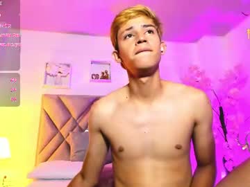 Noaht 💓, live webcam girl, age 19, from CO, streaming now, young, cum