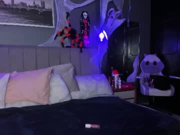 Kylie 💕, live webcam girl, age 19, from CO, streaming now, anal, petite
