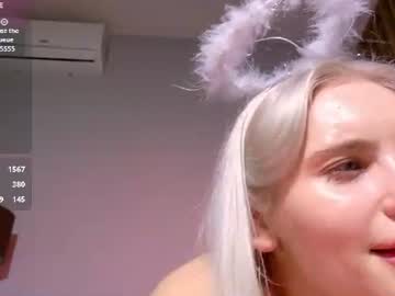 Lisa, live webcam girl, streaming now, squirt, anal