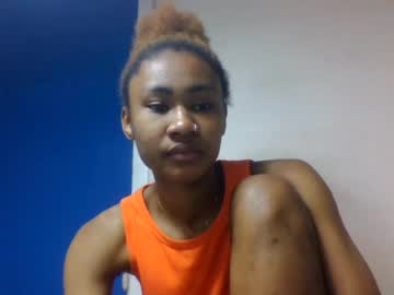 BAVIANONOA, live webcam girl, from MG, streaming now, dirtytalk, kinky