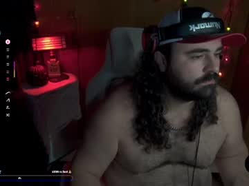 BearzBeetz, live webcam girl, age 28, from US, streaming now, kinky, feet