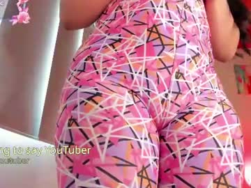 🎀 Bella Fernandez ❤️🎀, live webcam girl, age 22, from CO, streaming now, leggings, pantyhose