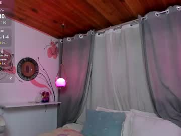 Hanna, live webcam girl, age 18, from CO, streaming now, asian, lovense