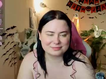 LinaBoo, live webcam girl, age 31, streaming now, curvy, lovense