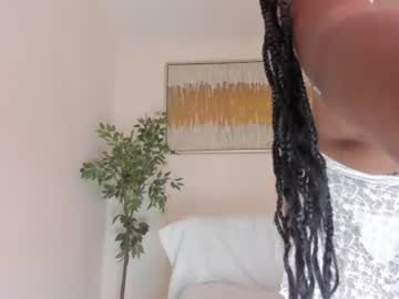 Beronica 🫦, live webcam girl, age 20, from CO, streaming now, latina, natural