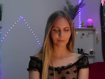BonnieBluX, live webcam girl, age 21, streaming now, tight, blonde