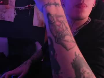 dark void, live webcam girl, age 24, from CO, streaming now, bisexual, young