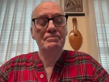 Blueyedudeseattle, live webcam girl, age 74, from US, streaming now