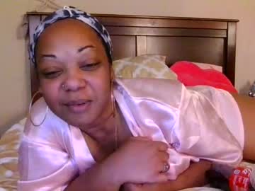 brownroundrenee, live webcam girl, age 32, from US, streaming now, bbw, ebony