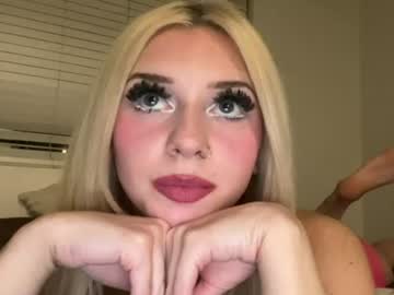 brooke, live webcam girl, from US, streaming now, new, 18