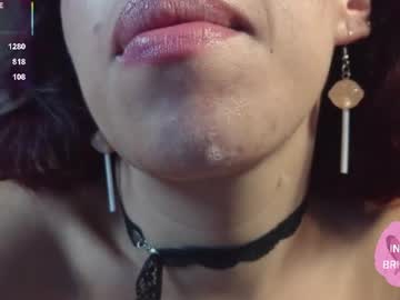 Bri ✨, live webcam girl, age 27, from CO, streaming now, saliva, shorthair