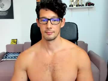 Brutus K, live webcam girl, age 35, from RO, streaming now, glasses, tummy