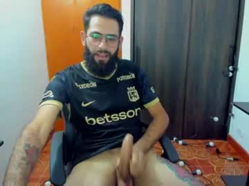 brucebanner, live webcam girl, age 38, from CO, streaming now, bigcocks, latino