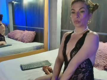 Bryna, live webcam girl, age 41, from CO, streaming now, feet, redhead