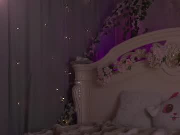 Izzy, live webcam girl, age 20, streaming now, 18, new