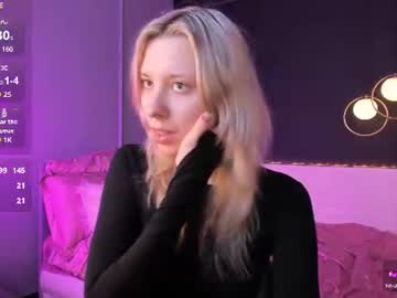 Camilla, live webcam girl, age 19, streaming now, nonude, feet