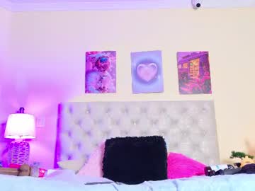 cailin 🌸🧸✨, live webcam girl, from CO, streaming now, skinny, 18