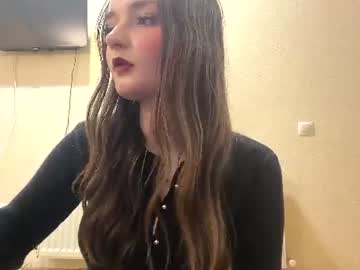 Nicole, live webcam girl, age 18, from MD, streaming now, 18, teen