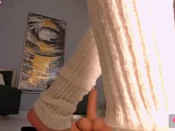 Caro, live webcam girl, age 21, from CO, streaming now, shy, young