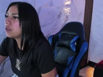 Charlotte <3, live webcam girl, age 19, from CO, streaming now, squirt, bigtits