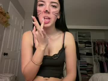 Charlottie, live webcam girl, age 18, from US, streaming now, 18, teen