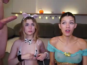 Chloe and Schott, live webcam girl, age 19, streaming now, squirt, anal