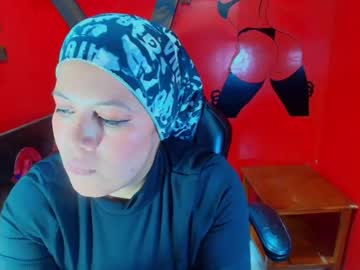 Julieth, live webcam girl, age 30, from CO, streaming now, milf, milk
