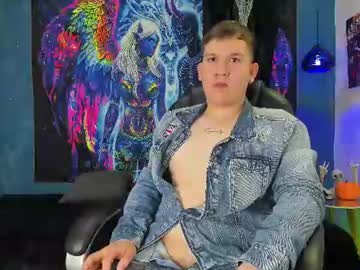 DAMIAN, live webcam girl, age 18, from CO, streaming now, lovense, feet