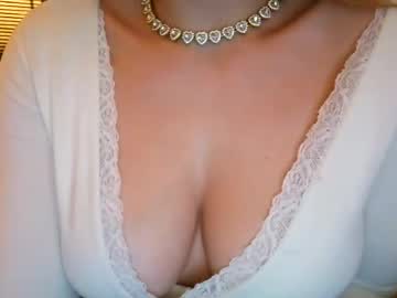 danayay, live webcam girl, from BR, streaming now