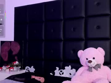 danellazambrano, live webcam girl, age 20, from CO, streaming now, domi, piercing
