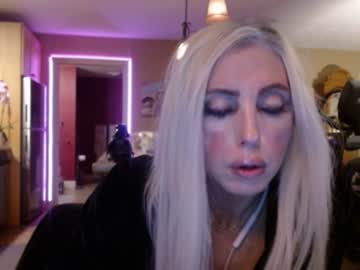 DanikaWhite69, live webcam girl, age 37, from US, streaming now, usa, milf