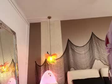 Dannamunoz130 ♥️, live webcam girl, age 27, from CO, streaming now, bigass, bigcock