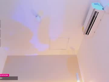 Daisy, live webcam girl, age 20, from CO, streaming now, latina, deepthroat