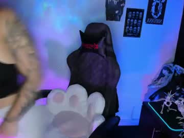 Dakota Crab 🦀, live webcam girl, age 27, from CO, streaming now, lovense, tattoo