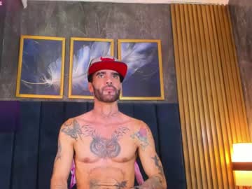 Darwin, live webcam girl, age 31, from CO, streaming now, bigcock, ass