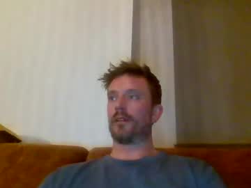 deutero1986, live webcam girl, from BE, streaming now