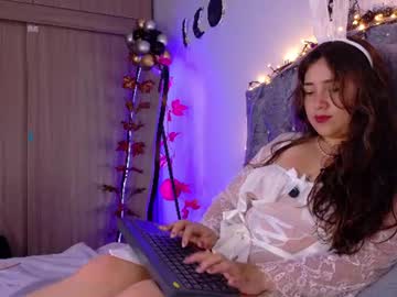DIANE, live webcam girl, age 29, streaming now, socks, latina