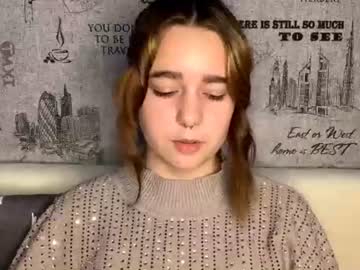Eva, live webcam girl, age 18, streaming now, new, natural
