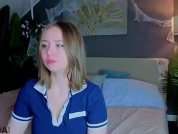 doris_bowman, live webcam girl, age 18, streaming now, teen, nonude