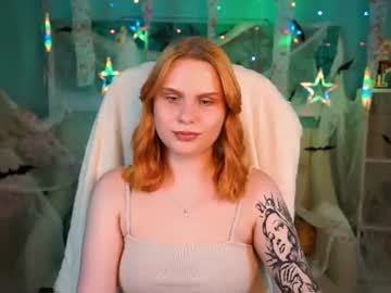 Dora, live webcam girl, streaming now, 18, redhead