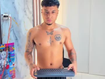 King Drake, live webcam girl, age 21, from CO, streaming now, master, latino