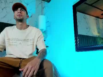 Drake Neuman, live webcam girl, age 28, from CO, streaming now, bigcock, feet